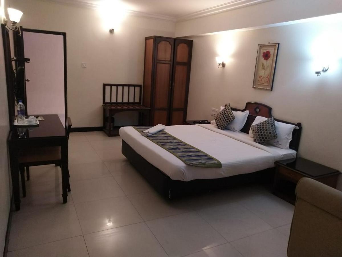 Suvarna Regency Hassan Exteriér fotografie