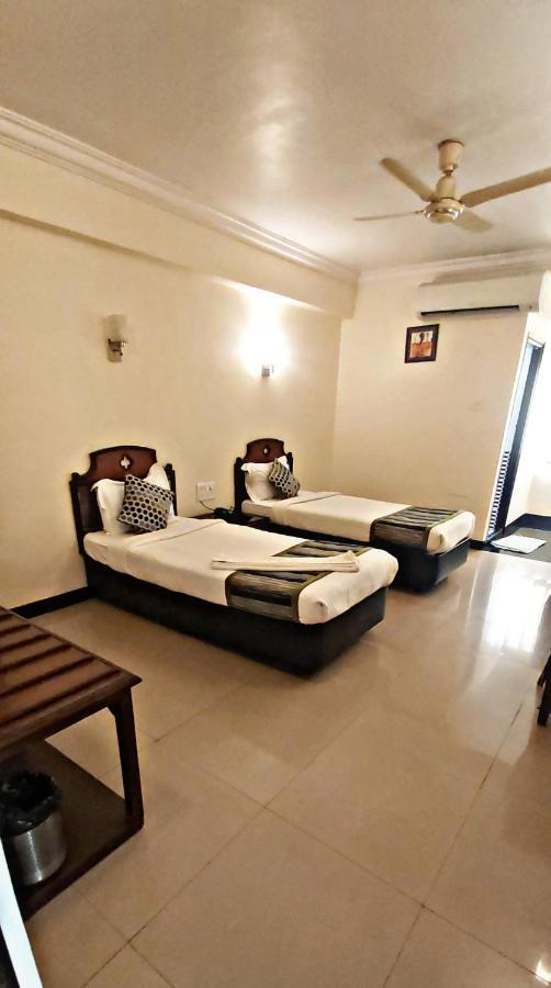 Suvarna Regency Hassan Exteriér fotografie