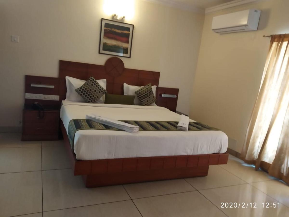 Suvarna Regency Hassan Exteriér fotografie