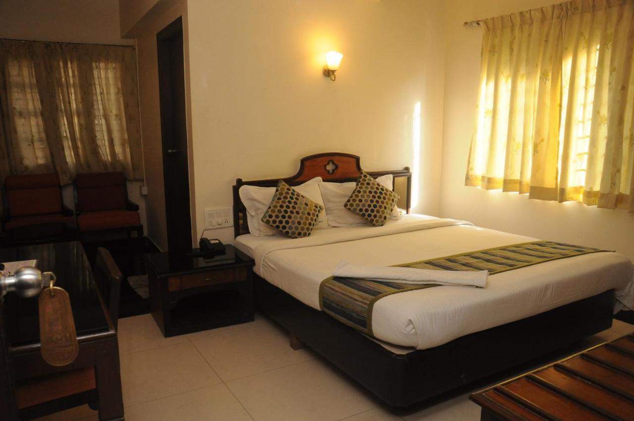 Suvarna Regency Hassan Exteriér fotografie