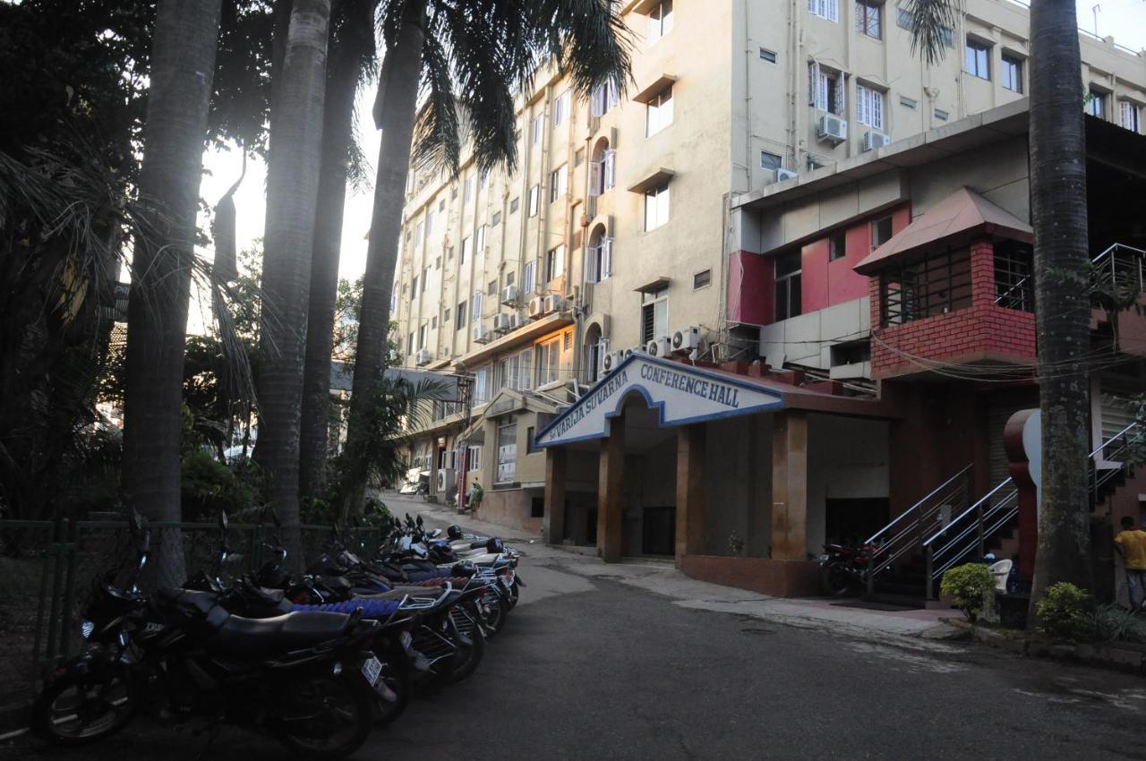 Suvarna Regency Hassan Exteriér fotografie